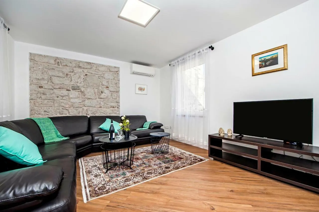 Konukevi Riva Residence Rovinj